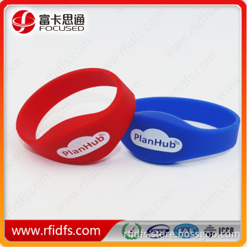 Focused manufacture silicone rubber wristband for e-ticket,hot sell free samples